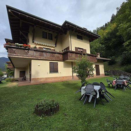 Casa Ornella Apartment Ледро Екстериор снимка
