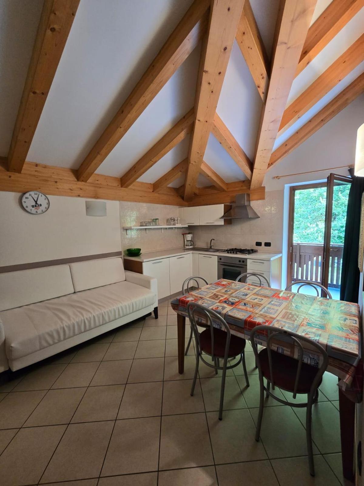 Casa Ornella Apartment Ледро Екстериор снимка
